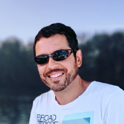 vreyespue's profile picture. 👨‍💻 software/data engineer 😎 science&tech enthusiast