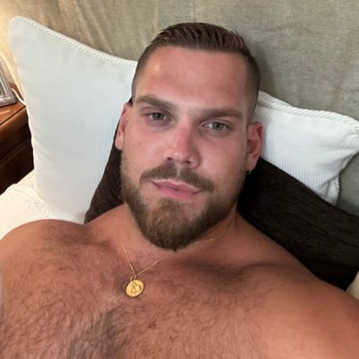 pedroyust's profile picture. 