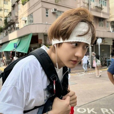 been through a lot of places but you're (EXO) my home #엑소찬열 🍒 @layzhang @B_hundred_Hyun @dreieecream