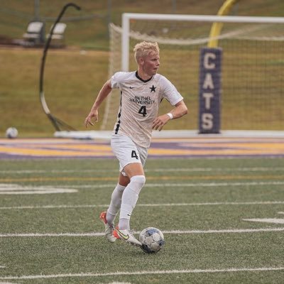 Jthope4's profile picture. London boy 🇬🇧 playing football in the USA 🇺🇸