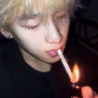 セックス - 🚭 (@suiciddeeah) 's Twitter Profile