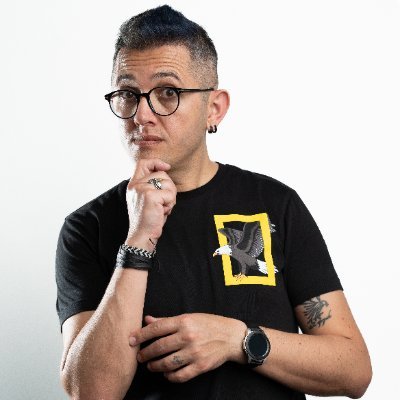 amroth32's profile picture. Geleceğe dair planlar kurup hayıflanmam. Ne de geçmiş için üzülüp 'keşkeli' cümleler kurarım. Ben anın katiliyim. Anı yaşarım, o anı öldürürüm...
🖤🦅🦅🦅🤍