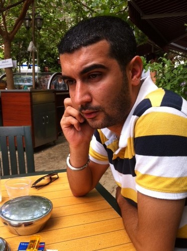 Yalnız Ve Kalabalık
