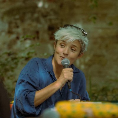 productrice « Les midis de culture » du lundi au vendredi à 12h. @franceculture