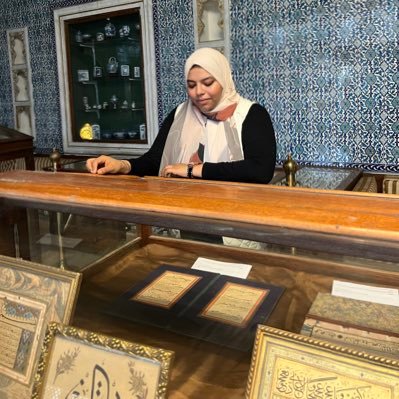 Ex-IGIAN , medical Graduate 👩🏻⚕️ Cairo University ( KA191 ), Books , music, tv shows and mugs are what I really need in life