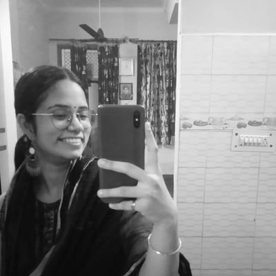 mehaklatwal's profile picture. just a wallflower