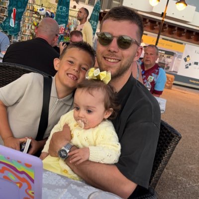 Hibs Fan so my life can be miserable most of the time, but my wife and kids lift me back up 👌🏼
