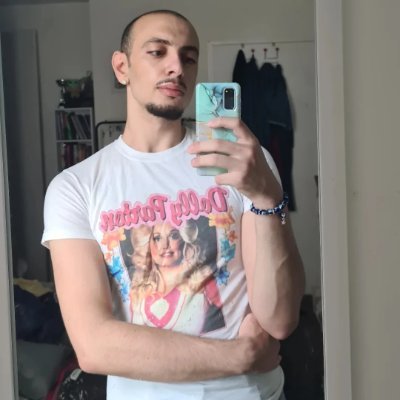 khalid // 27 // ♌ // queer data engineer, voguer, poet & bad bitch (he/him) // krakoan