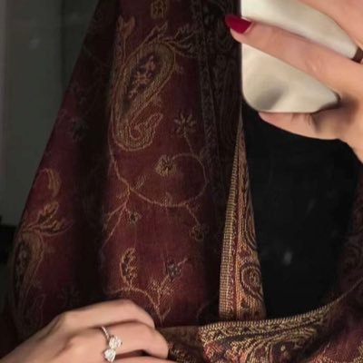 ومانحن سوى عابرون سنمضي يوماً تاركين خلفنا أحلامنا واوجاعنا وذكرياتنا فيارب اسألك حسن الخاتمة..🍃