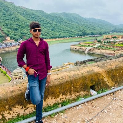 RahulYa31226102's profile picture. Har Har Mahadeva
मुझे हज़ारों की भीड़ से कोई फर्क नहीं पड़ता। अगर हुंकार भरोगे तो, ललकार लाज़मी है।💙❤️🦁