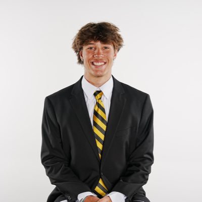 † | OLB | #17 | Lindenwood University | 6’5 215 | IG-ebk417