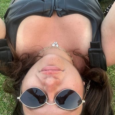 rawanelhariri's profile picture. interested in design and space 👽