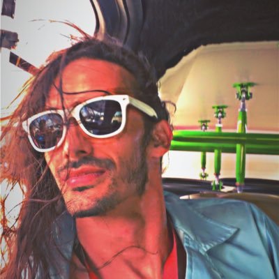 Justinpz28's profile picture. BassHead!