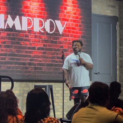 Comedian . ΩΨΦ-ΣΔΔ . Alumnus of FAU . Dolphins fan . One piece fan .