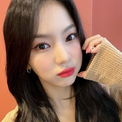 all sunshine for #아이사 🩰 ; she/her ◖ ◂ .ıllı. edtwt+foodtwt 🍰