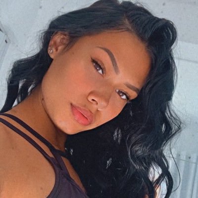 pascrvg's profile picture. apenas existindo para sofrer pelo meu time.