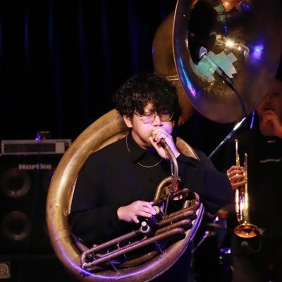 27Fff's profile picture. Tuba/Sousaphone/MarchingBaritone/E.Bass/CM/MV/MC/ 動画編集/B.SaxとTubaの低音デュオHIKAGE MONO/子ども向け音楽ユニット【ポルケ】/withBrass /調味料だと塩が好き