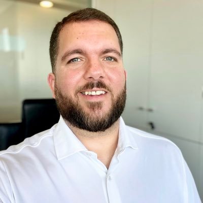 Ing. de Telecomunicación, MSc Ing. de Computadores y Redes, Grado en Derecho, doctorando en IA. Funcionario de carrera. Músico. L(G)TBIQ+. @igfenoll.bsky.social