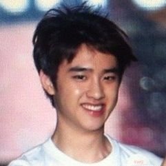 예쁜거 좋아 도경수 예뻐🍑🐈‍⬛ 팔로우🚫