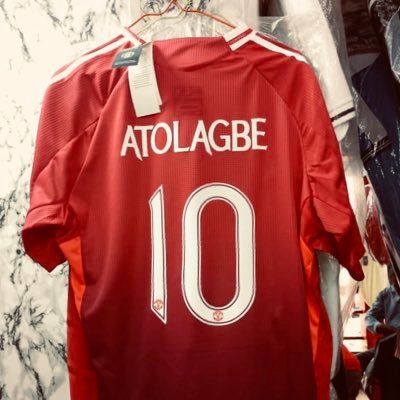 Website Developer | Creative Designer | Volunteer. Manchester United fan from Nigeria 🇳🇬.favorite artist @blacksheriff. Garri lover.