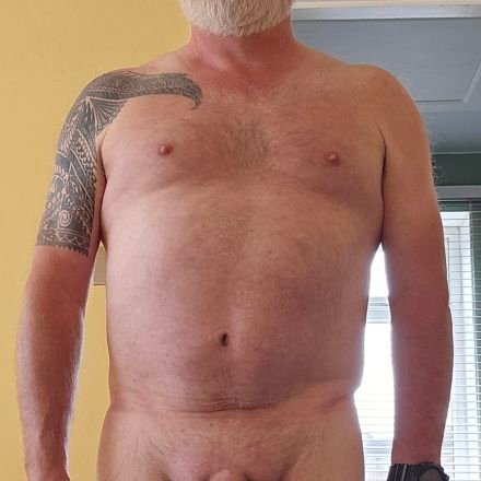 stevemc1309's profile picture. Single mature guy. love a laugh because life is shot.
 like a social drink and to meet other people.
 I also like  single ladies and to play with couples