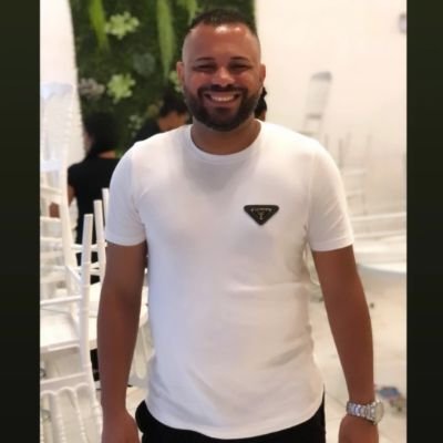 Entrega o teu caminho ao senhor:
confia nele,e ele tudo fará.🙌🏻🙇❤️🤍