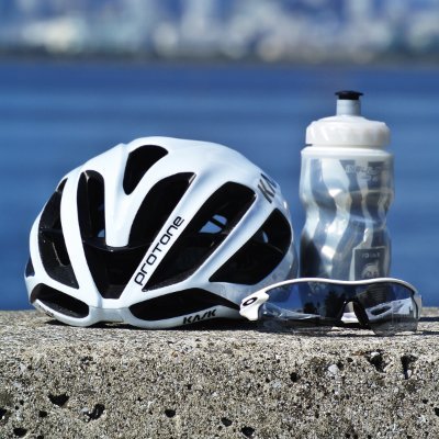 趣味で自転車と楽器とレトロPCで遊んでいます。
自転車はピナレロプリンス
楽器はほぼ80年代のYAMAHA製シンセ。
レトロPCはX68000XVIとX68000Z、CX5で遊んでます♪
YouTubeに80~90年代耳コピ動画をメインに投稿。
雑多な感じで色々つぶやいています。