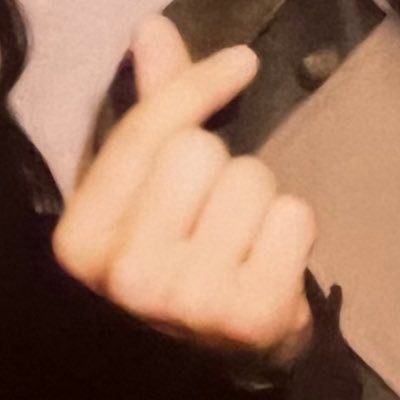 グッズ取引用です🌸(友人代理の場合もあります) 仕事でお返事にお時間いただく場合もございます。必ずお返事はさせていただきます!どうぞよろしくお願いいたします。