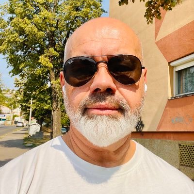 Szőrös,izmos,passzív meleg pasi vagyok! Szívesen ismerkedek!⬇️👨❤️💋👨👬🏳️🌈🇭🇺🇭🇷. 🧍🏽♂️175/92🍆13/4,5 https://t.co/QJzVseZKU1 🔞🚭 ❌I ban women!
