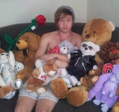 sophia_awesome1's profile picture. reece mastin i love him he is awesome want to be followed by him cause i love him 24th november best day eva 3