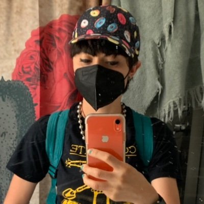 cringe regal | bikes/plants/poems | author of Vela. @the_OS_ | PhD, Penn English | EJ is abolition is EJ | 🐰🌹💚 | they/any/tough guy/softie |