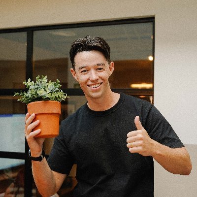 reubenmcfeeters's profile picture. Currently building a small-batch hot chocolate company @hottieschoc🍫