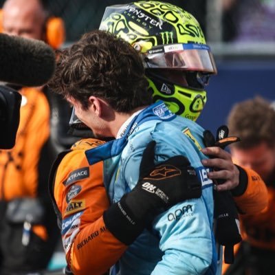 iLovel4n's profile picture. Charles¹⁶ & Lando⁴ ❤️🧡