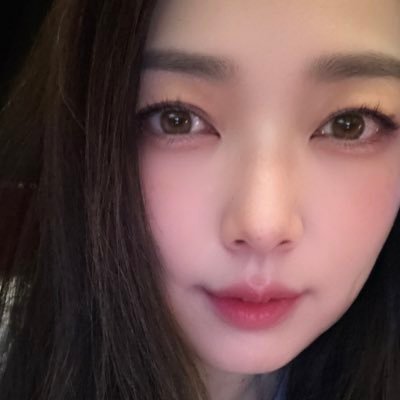 BB_4592's profile picture. Beauty, Cosmetics, Fashion, Diet, English, Private