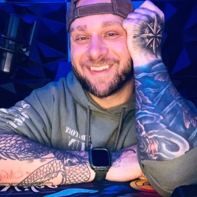 OBS specialist dedicated to enhancing your streaming experience. Custom setups, audio config, and coaching for gamers and content creators.