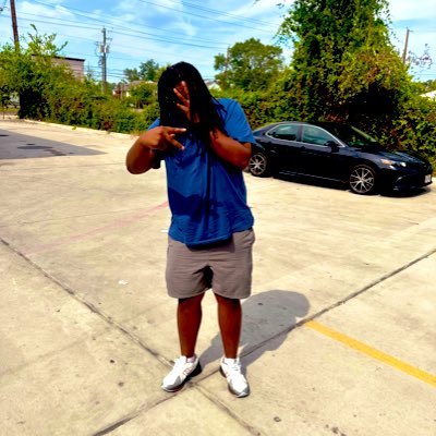 All dese fuc niggas old I’m just 13🤷🏾♂️#FREETONEGLOCCS #FREEJAYBANDZ