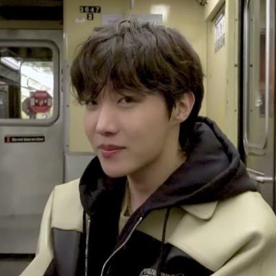 ontheestreet's profile picture. oi