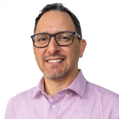 Carlos R Munoz Profile