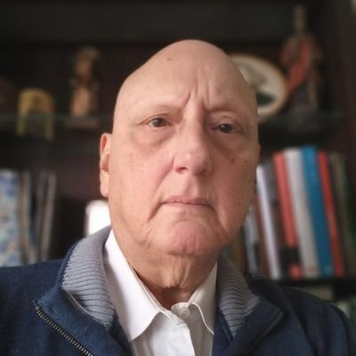 Insatisfecho.
Cada individuo debe -personalmente y sin que nadie pueda sustituirlo u obligarlo- formarse una cultura y vivir su vida.