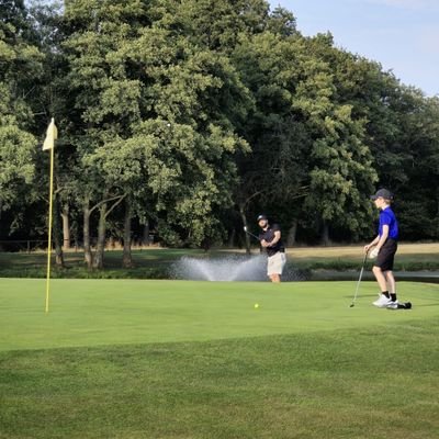 simonbeyer11's profile picture. The official adventures of........