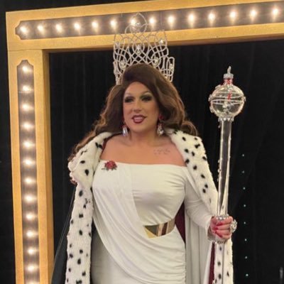 SatinaLoren's profile picture. 𝔓𝔯𝔦𝔫𝔠𝔢 ℭ𝔥𝔞𝔯𝔪𝔦𝔫𝔤 𝔇𝔦𝔰𝔤𝔲𝔦𝔰𝔢𝔡 𝔞𝔰 𝔞 𝔇𝔞𝔪𝔰𝔢𝔩 𝔦𝔫 𝔇𝔦𝔰𝔱𝔯𝔢𝔰𝔰