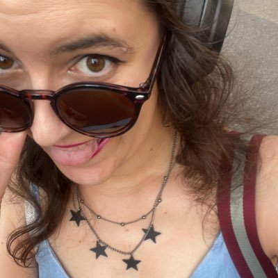 Poulou_rcrd's profile picture. ✨Ingénieur 🌈 Geek par défaut. Taupine par choix. Bizarre par nature. Secouriste par vocation. Animatrice/Formatrice par passion. Râleuse professionnelle