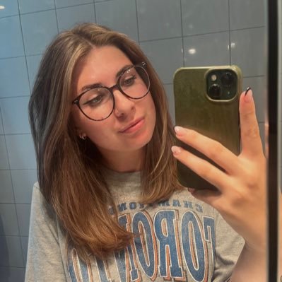 TildeOland's profile picture. hela jag är en bieffekt