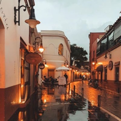 Por una conexión profunda una cultura rica en historia, tradiciones, y valores que nos enseñan la resiliencia ante los desafíos.