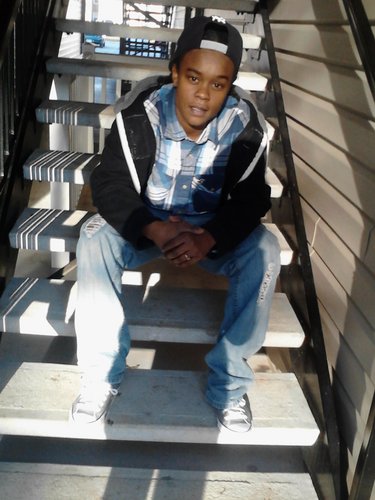 WES UPk world its ya boi H^.D. AKA KEEVA C^..   IM JS AH  COOL,LAID BACC TYPE OF NIGGA .... TRYNA ENJOY LIFE !!! YA FEEL ME ....
