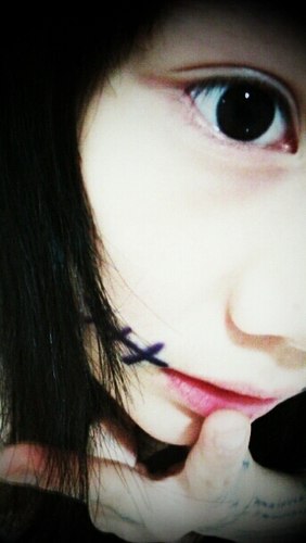 I'm 14,don't talk too much, ,follow me I follow back.hardcore,metal,screamo are my fav.