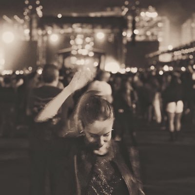 Añade una biografía a tu perfil, yo no necesito en el mío