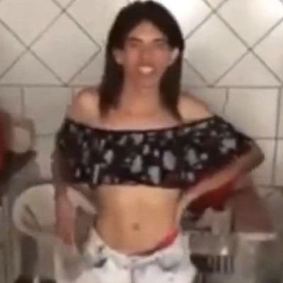 filha da Gretchen,
cantora🎤 ,
atriz porno,
evangélicah🛐🙏🏻
