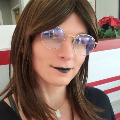 Mostly wholesome, voice actor, drone / camera operator ( X: @LHBcreative YT: https://t.co/WlWaLMI5Y3 ) just an 🐜