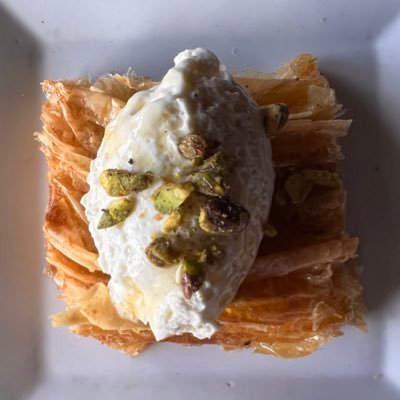 Dcuntz's profile picture. 